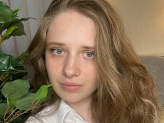 CamillaKelly's Free Profile Image